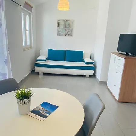 New Apartment With Panoramic View Stomorska Kültér fotó