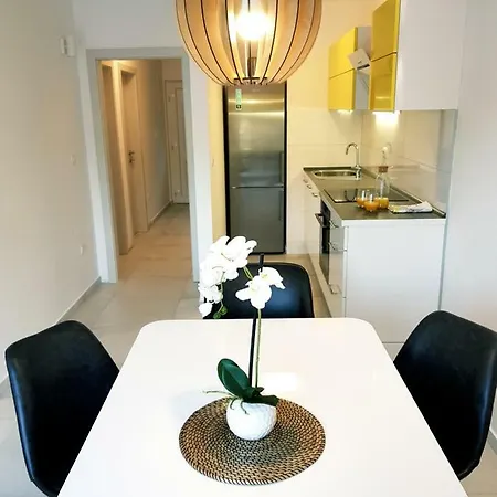 New Apartment With Panoramic View Stomorska Kültér fotó
