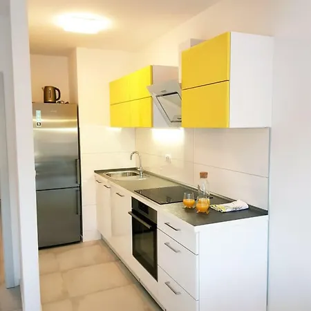New Apartment With Panoramic View Stomorska Kültér fotó
