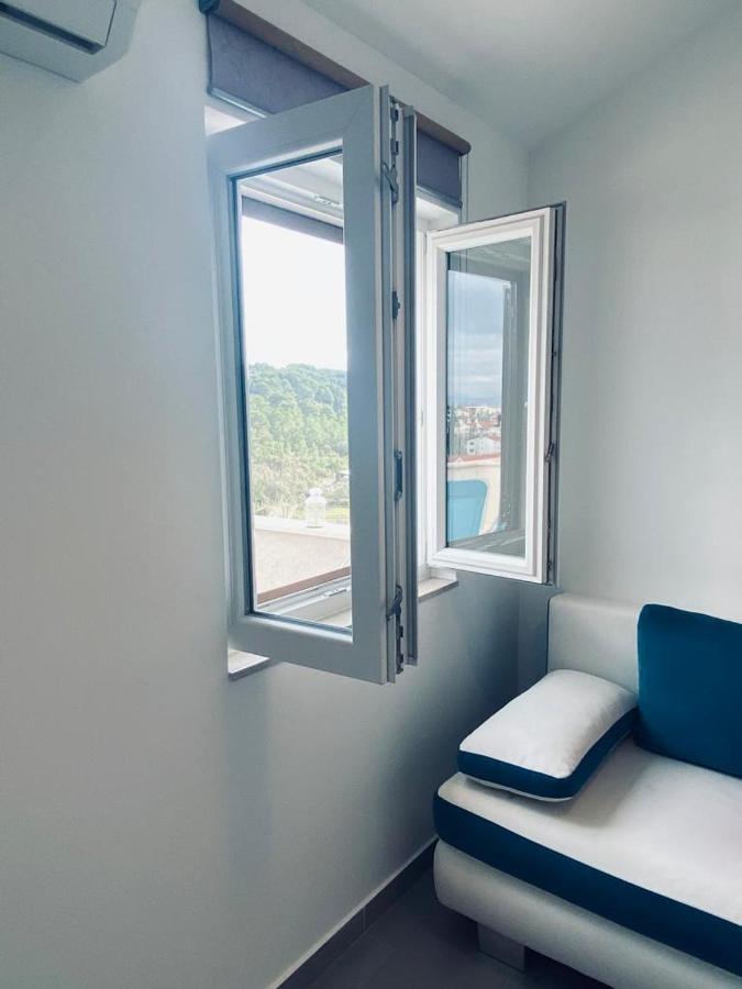 New With Panoramic View *